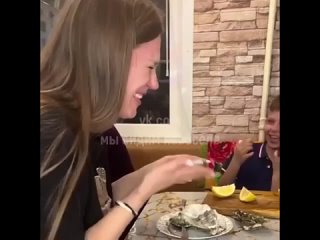 Video by Весёлые девчонки: юмористический уголок