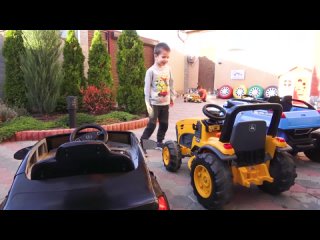 Darius and damian  Play  Car Change Wheel - Video for Children