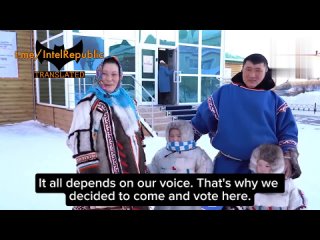 ️ UNE FAMILLE RUSSE TRADITIONNELLE VOYAGE 150 KM EN MOTONEIGE POUR VOTER - Regardez la vidéo ci-dessus de l’étonnante famille no