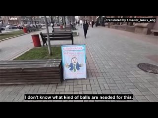They write that such an advertising stand appeared on Khreshchatyk street in Kiev: