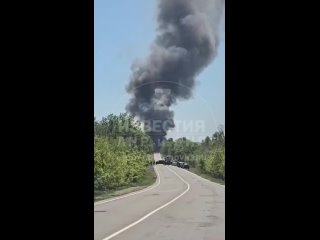В Свердловске (ЛНР) взорвался грузовик с боеприпасами.