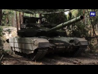 The crews of the T-90M Breakthrough tanks of Russian paratroopers working