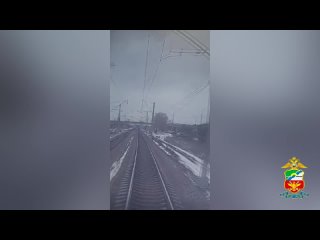 В Красноярске 17-летний подросток попал под поезд и выжил