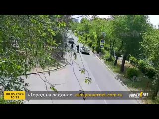 Двух школьниц снесла машина на пешеходном переходе в Волжском