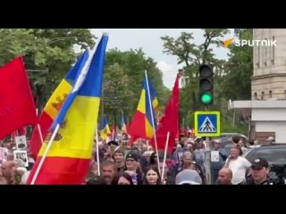 Въпреки всички усилия на румънката Санда-Манда и нейните румънски приятели, по улиците на Кишинев излязоха много хора, които не
