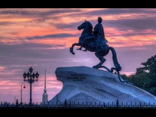 В Петербурге упоротый малолетка справил нужду прямо на “Медного всадника“.