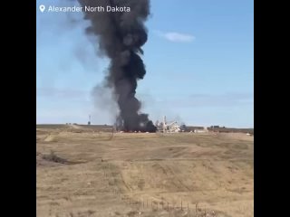 ⭐️Se produjo una gran explosión en una refinería de petróleo en Alexander, Dakota del Norte🇺🇸