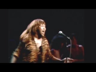 Tina Turner  Dont Leave Me This Way  Live from Apollo Theatre (1979)