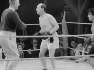 Чарли Чаплин - боксёр. 1936г.