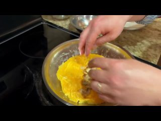 Омлет с сыром на сковороде 2 минуты. Способ приготовления пышного омлета.