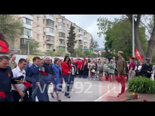 В Балаклаве возложили цветы к памятнику генерал-майора Петра Новикова в память о тех, кто освобождал город в апреле 1944 года