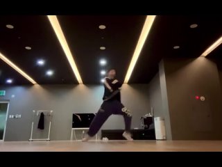 240404  HAN YUJIN of ZEROBASEONE danced to ‘Blessed-Cursed’ in a recent X post and mentioned ENHYPEN on Bubble!