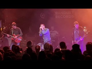 Kaiser Chiefs - How 2 Dance (live at Pryzm, Kingston)