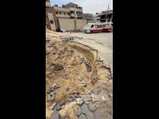 Nuevas escenas documentan la destrucción por parte del ejército de ocupación del Hospital de la Media Luna Roja Palestina en Kha