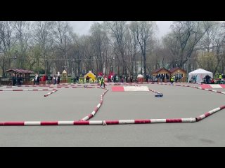 В городском парке им. Гагарина в Южно-Сахалинске сегодня открыли летний сезон. Для гостей подготовили множество развлечений, кот