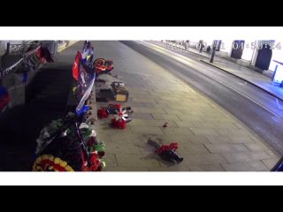 Вандализм в отношении Мемориала героев Русской весны и СВО в Москве - Два синебота подозреваются в разгроме