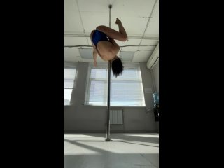 Видео от Pole dance - Студия танца на пилоне Pole Art