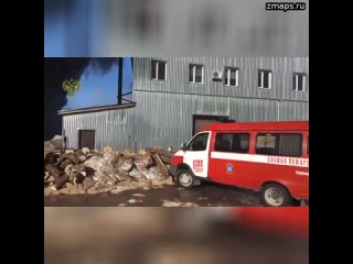 Крупный пожар в Раменском районе Подмосковья: в поселке Родники горит склад со стройматериалами, пл