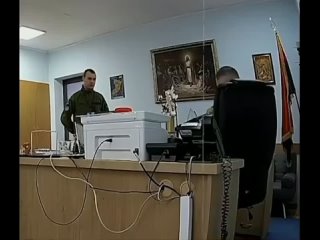 В украинском городе Ровно скрытая камера засняла типичный рабочий день главного военкома Ярмошевича, который не только брал в
