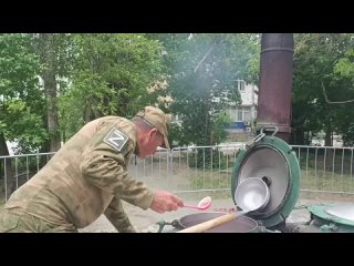 В парке имени Гагарина проходит акция волонтерской организации Весточка из Крыма