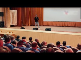 Известные артисты российской эстрады выступили перед участниками СВО в военном клиническом госпитале Подольска