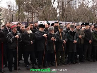 Глава Чеченской Республики Рамзан Кадыров призвал старейшин Аргуна проводить беседы о прошлом с подрастающем поколением. Об этом