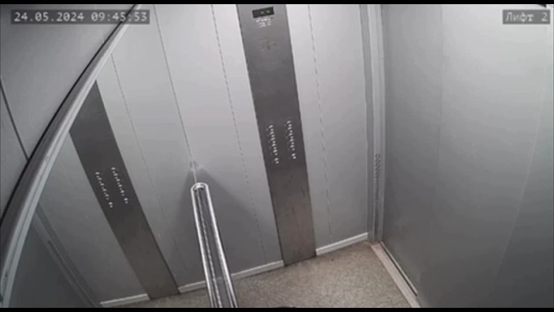 В новостройке под Казанью сорвался лифт   В Усадах лифт пролетел несколько этажей с таким грохотом, что его было слышно... (видео)