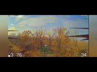 Прилёт FPV-дрона в украинскую БМП, вызвавший детонацию боекомплекта машины