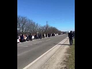 ☝️☢️🗣 - 🇲🇩 Президент Молдовы Майя Санду приехала в Гагаузию на церемонию открытия ЛЭП, местные жители встретили ее протестами.