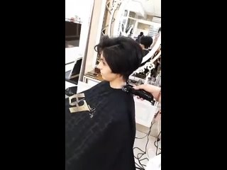 Hairdressers - pixie haircut women