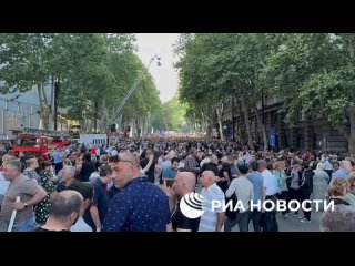 The situation in Tbilisi, where a rally is taking place in support of the ruling party and the law on foreign agents. Rustaveli