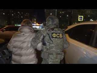 ФСБ и полиция разоблачили телефонных мошенников, отправивших на Украину 7 млрд