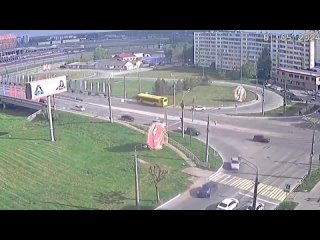 1 мая в  на улице Коммунистическая в Саранске 51-летний водитель автобуса ‘МАЗ’, по предварительным данным, не справился с
