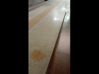 А то ж раньше не блеаали ни в будни, ни в праздники) ) Ну не донёс до дома кто-то.. бывает)) Главное, что это случилось... - Евгений Сергеев