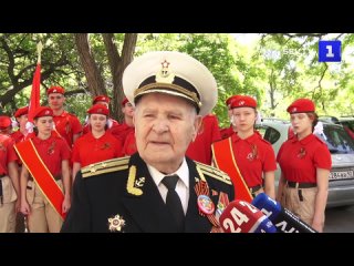 В Севастополе для ветеранов провели персональные парады Победы