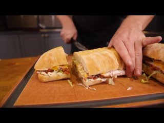 Любишь бутерброды, сделай такой сендвич с копченой индейкой