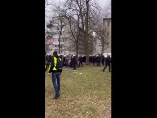 6 Марта 2024.
В Варшаве крупный протест польских фермеров перерос в столкновения с полицией.