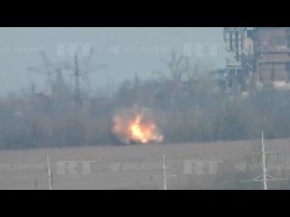 На видео, предположительно, уничтожение американской боевой машины пехоты М2 Bradley в предместьях Очеретина