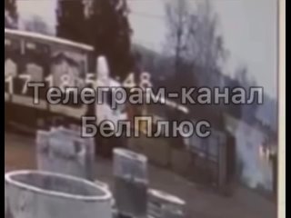 ‼️🏴‍☠️🇺🇦Удары кассет по Белгородчине. Под огнём Грайворонский округ, ранены люди
▪️На видео прилеты кассет по Октябрьскому.
▪️В