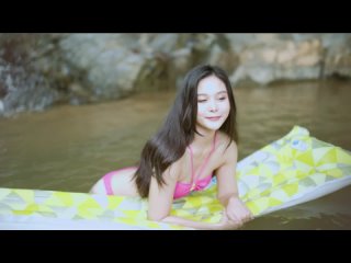 Sun Jinnutcha ＂Good Days＂ tryon Bikini outift waterfall lookbook