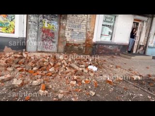 ️ ️Прямо сейчас рушится дом-памятник Ульяновых на Мичурина, 66