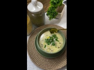 Сливочный суп с фрикадельками и грибами