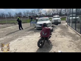В Лабинском районе автоинспекторы задержали несовершеннолетнего водителя мопеда