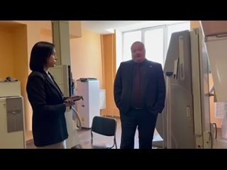 Главный врач Лепельской ЦРБ , Алексей Прокофьев  представил маммограф.