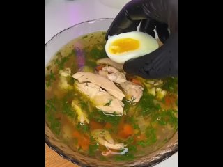 Ароматный куриный суп