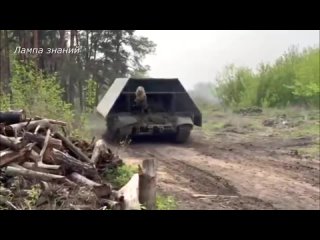 Эвакуация Царь-танка Т-72 с поля боя на Украине