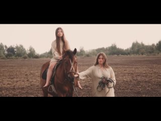 Конь - Мария Панюкова и Лилия Дудко