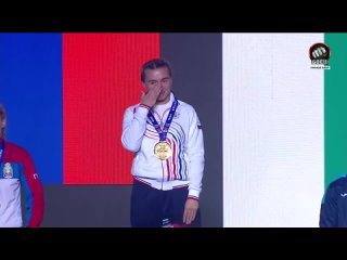 выключили музыку во время награждения российской спортсменки на ЧЕ по боксу