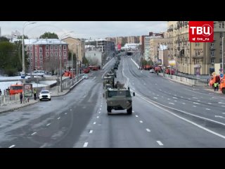 Кадры проезда бронетехники на парад Победы в столице | События ТВЦ