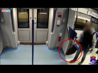 Злоумышленник украл сумку у медицинского работника в Москве